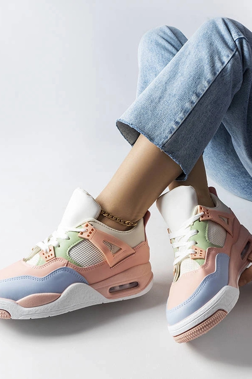 Rosa Sneaker aus Material-Mix von Malas Rosa Sneaker aus Material-Mix von Malas