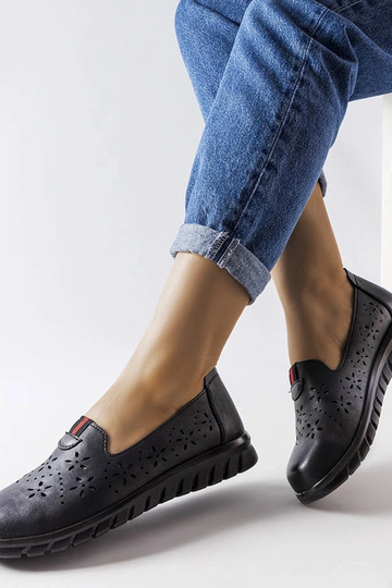 Joli's schwarze leichte Loafer