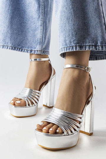 Silberne Ariande Sandalen...