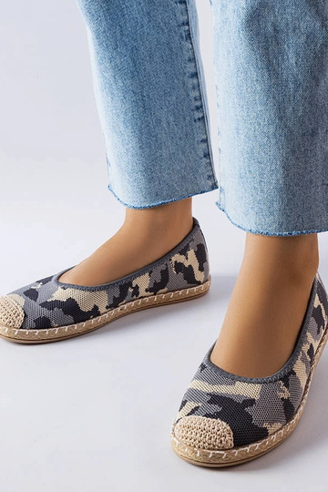 Graue Slip-On-Espadrilles von Benedum