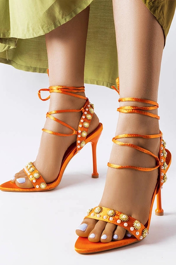 Orangefarbene Sandalen mit Perlen verziert Grange