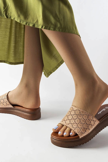 Rosa durchbrochene...