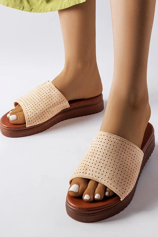 Beige Slipper mit durchbrochenem...