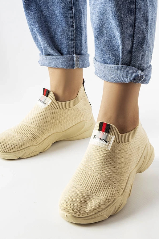 Beige Slip-On-Sportschuhe für Damen... Beige Slip-On-Sportschuhe für Damen...