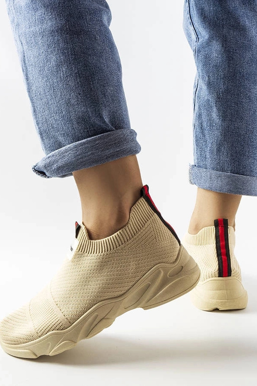 Beige Slip-On-Sportschuhe für Damen... Beige Slip-On-Sportschuhe für Damen...