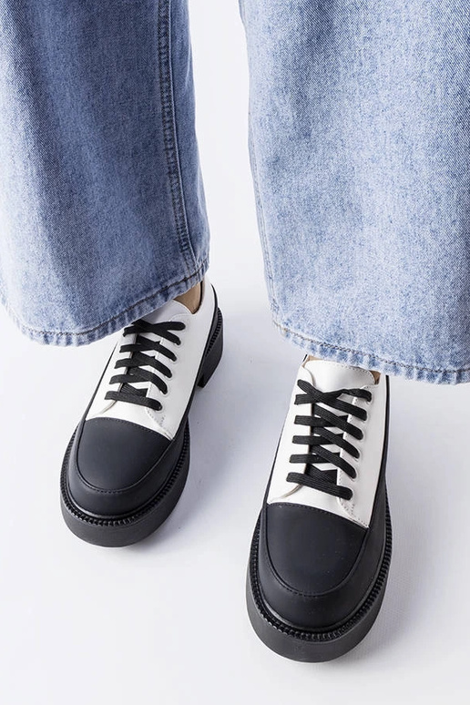 Weiße flache Schuhe Merico Weiße flache Schuhe Merico