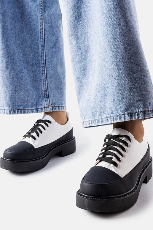 Weiße flache Schuhe Merico Weiße flache Schuhe Merico