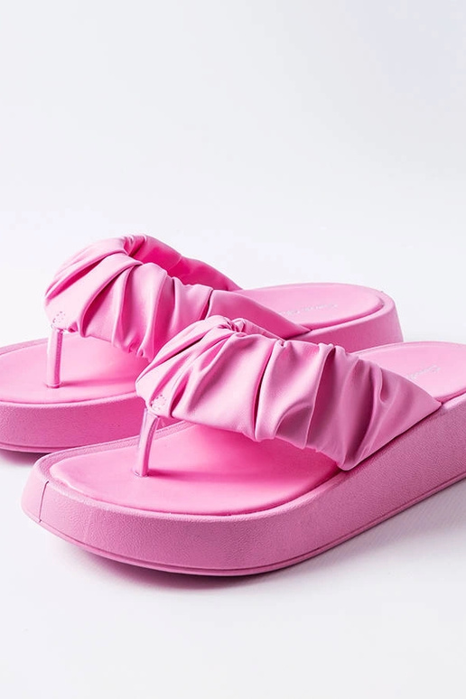 Filena – Rosa geraffte Flip-Flops