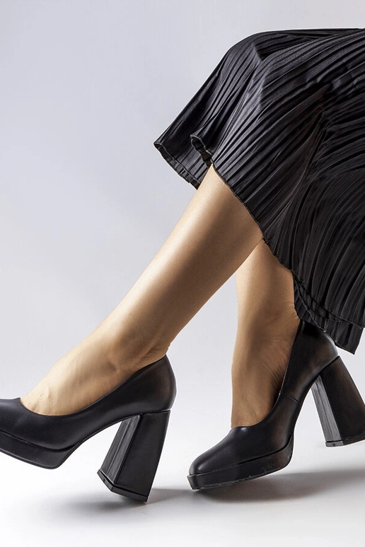 Schwarze Mailly Pumps mit hohem Absatz Schwarze Mailly Pumps mit hohem Absatz