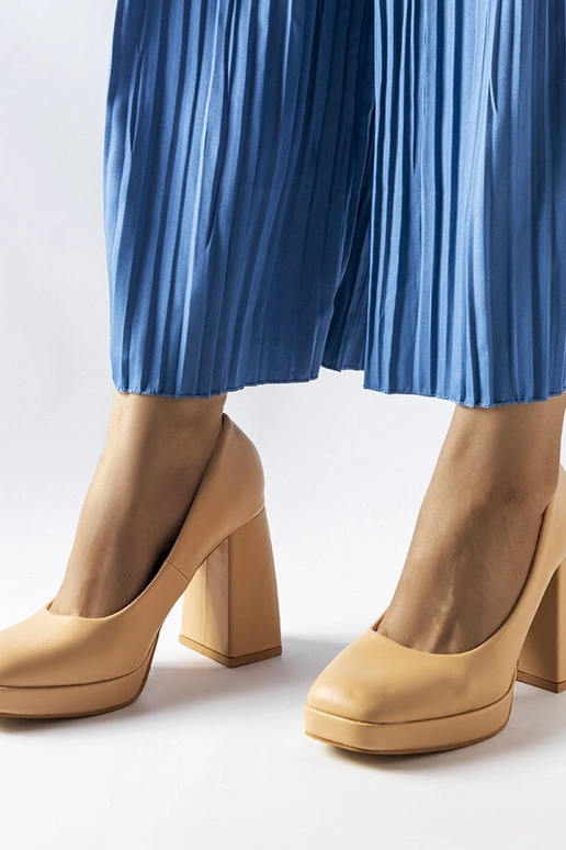 Beige Pumps mit hohem Absatz Mailly Beige Pumps mit hohem Absatz Mailly