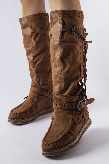 Braune Stiefel mit...