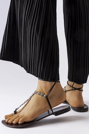 Schwarze Sandalen mit...