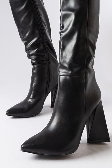 Schwarze Stiefel mit... 2