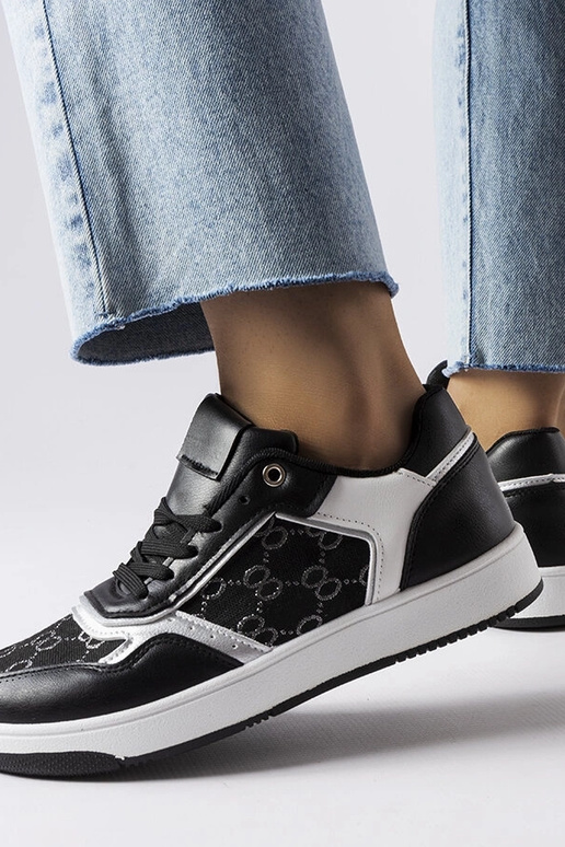 Schwarze Sneakers mit Isidoras...