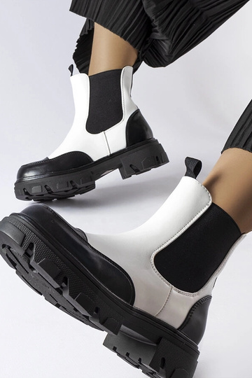 Albany – Schlupfstiefel in Schwarz und Weiß 2
