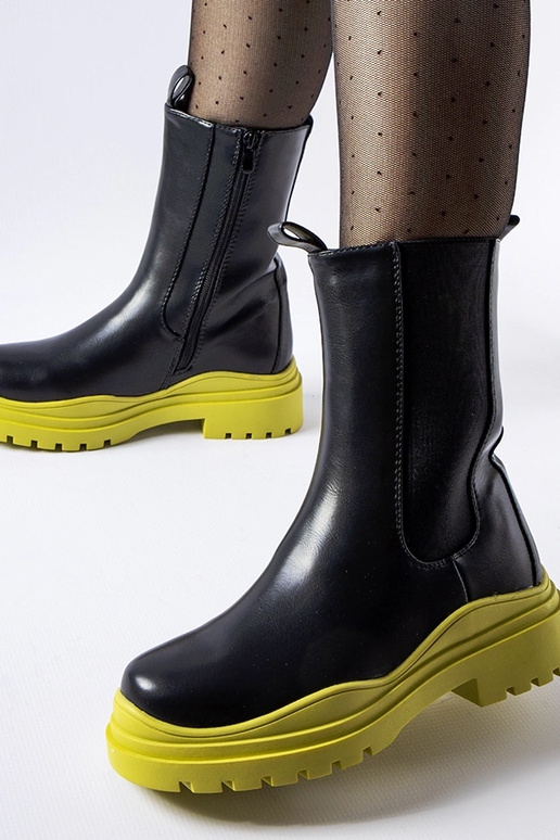 Schwarze Stiefeletten mit bunter...