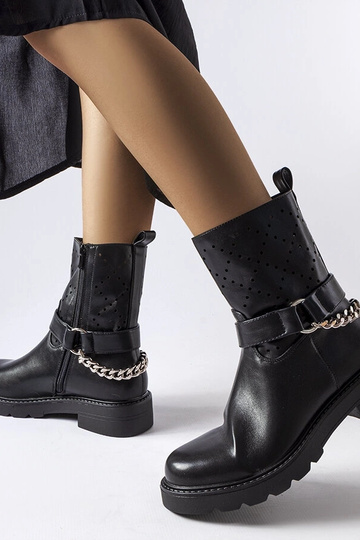 Schwarze durchbrochene Stiefeletten mit Kette Procopio