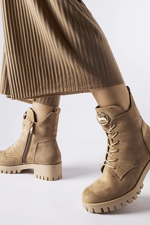 Beige isolierte... Beige isolierte...