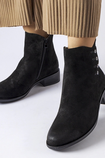 Schwarze, flache Stiefeletten von Decorah