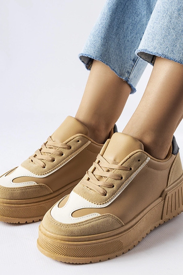 Beige Sneaker auf dickem... 2