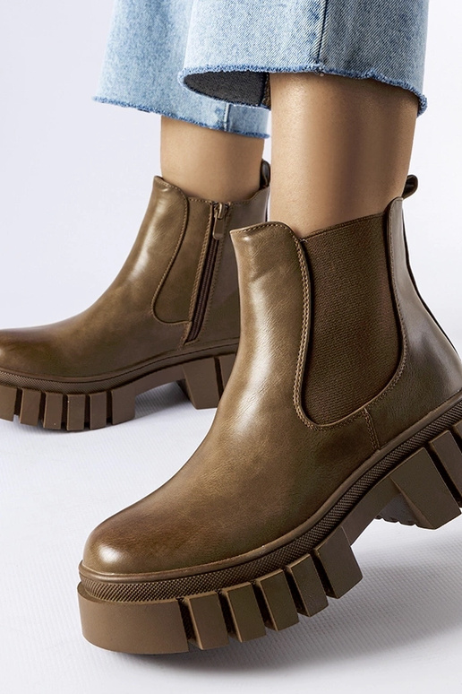 Braune Plateaustiefeletten von Giusy