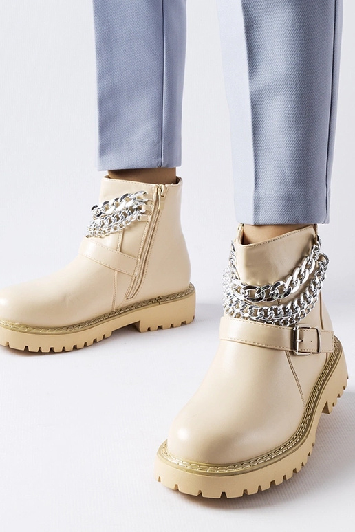 Beige Stiefeletten mit Zierketten... Beige Stiefeletten mit Zierketten...