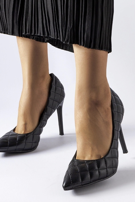 Schwarze gesteppte Pumps „Valtina“ Schwarze gesteppte Pumps „Valtina“