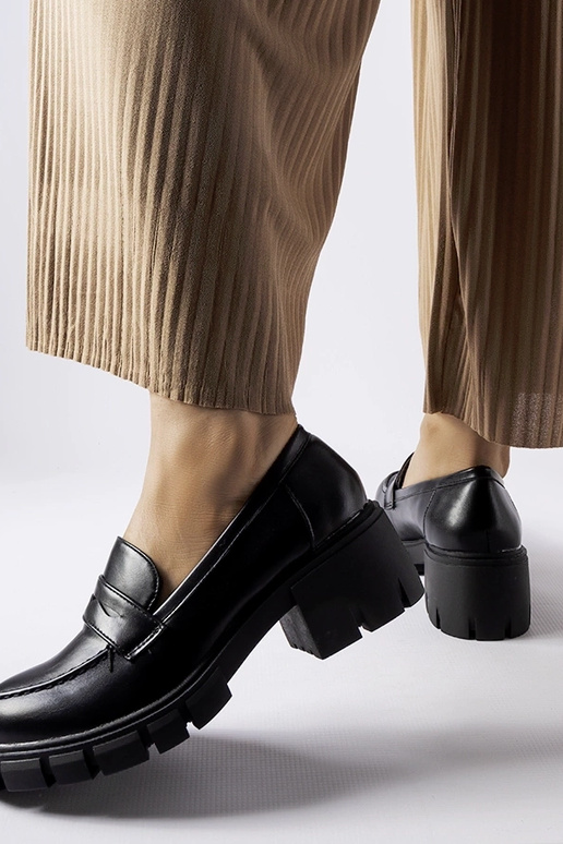 Schwarze klassische Loafer im Dina-Block Schwarze klassische Loafer im Dina-Block