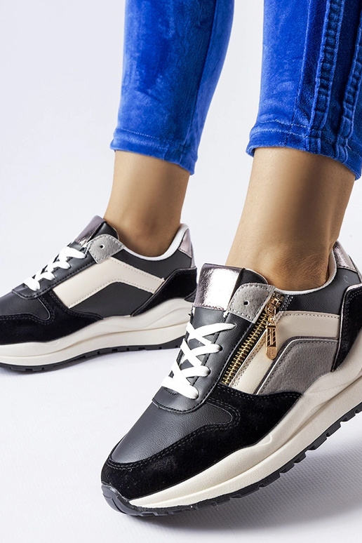 Schwarze und weiße Sneaker von Cecchi