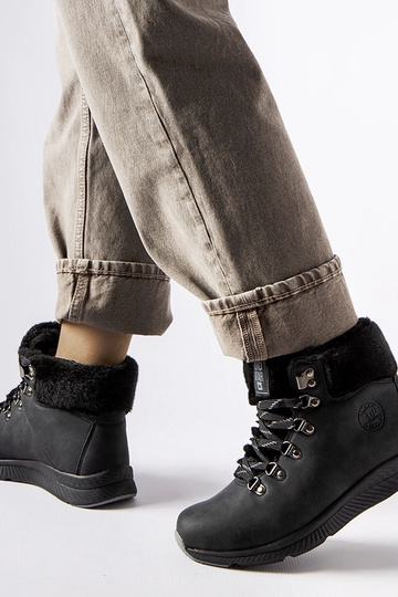 Schwarze isolierte Big Star-Stiefel MM274488 2