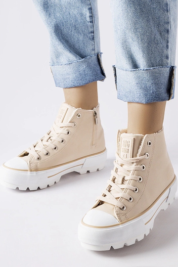 Beige isolierte Sneakers Big Star MM274038