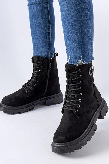 Schwarze Stiefel mit...