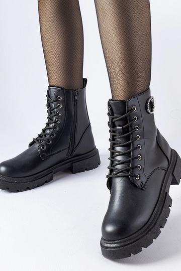 Schwarze isolierte Stiefel... 2