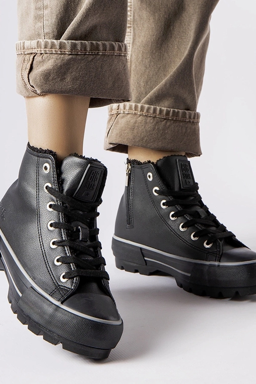 Schwarze isolierte Sneakers Big Star... Schwarze isolierte Sneakers Big Star...