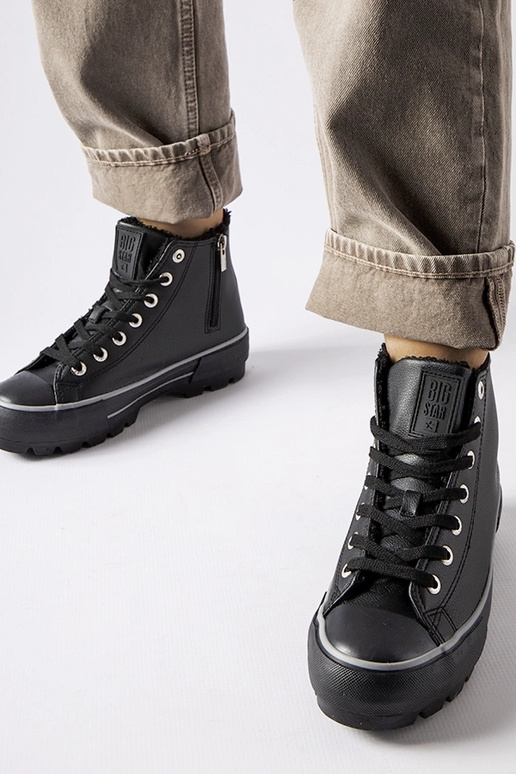 Schwarze isolierte Sneakers Big Star... Schwarze isolierte Sneakers Big Star...