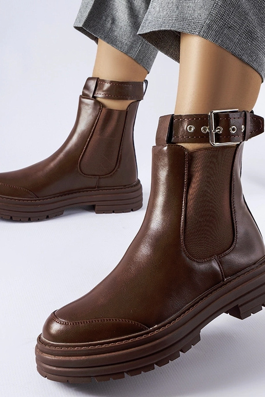 Braune Stiefeletten mit dekorativer...