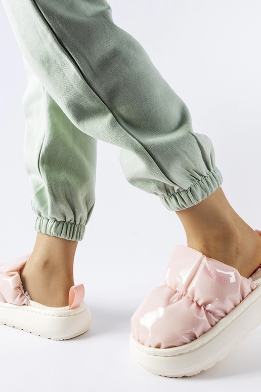 Rosa isolierte Hausschuhe Big Star...