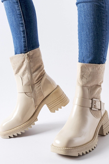Beige Stiefeletten mit...