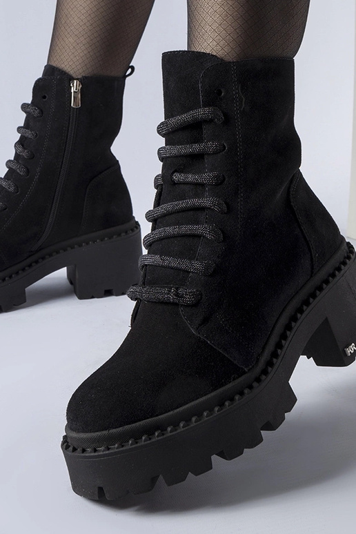 Schwarze winterliche Wanderschuhe mit...