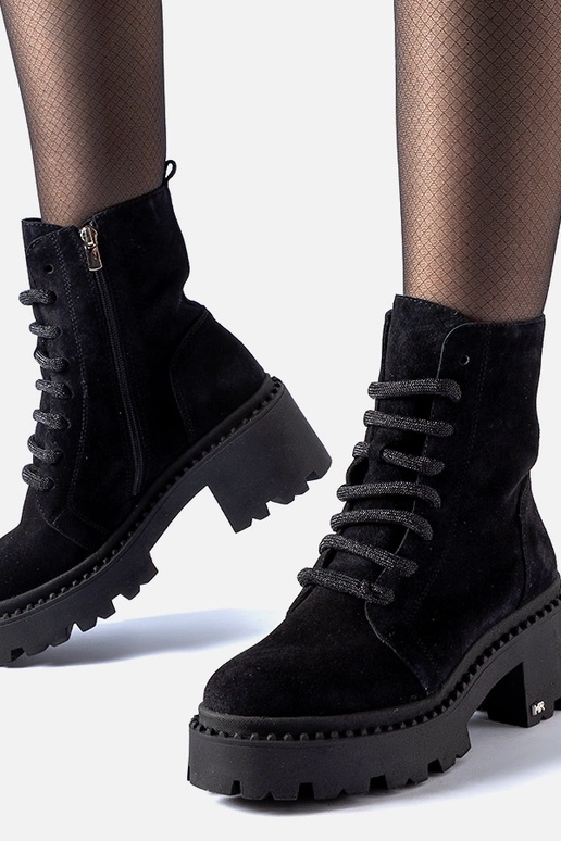 Schwarze winterliche Wanderschuhe mit...