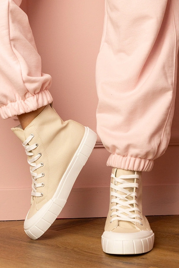 Sandfarbene Stiefeletten...
