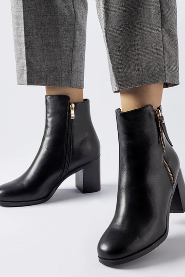 Schwarze isolierte klassische Stiefeletten Edilio 2