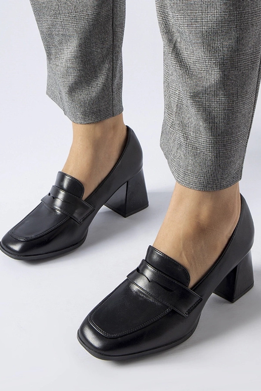 Schwarze Lackpumps Beroide Schwarze Lackpumps Beroide