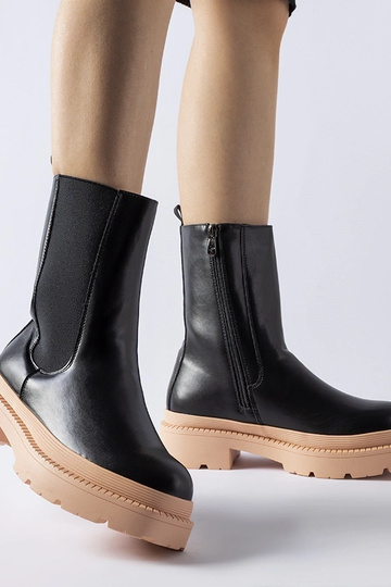 Schwarze Stiefeletten mit...