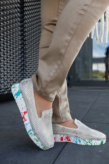 Beige Halbschuhe auf...