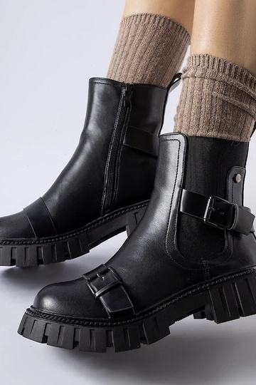 Schwarze Stiefeletten mit massiver Fontarinesohle 2