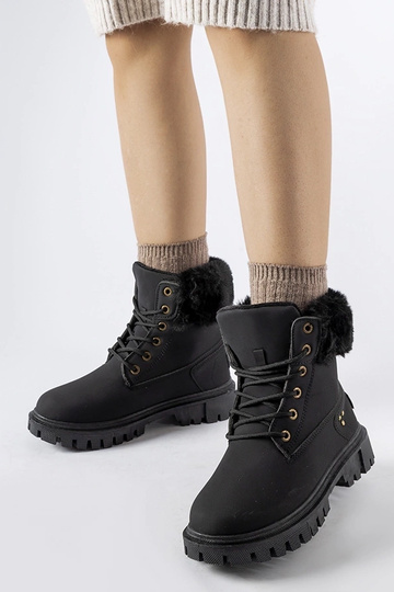 Schwarze Stiefel mit...