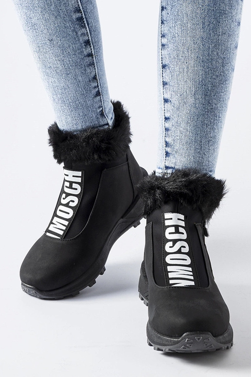 Schwarze isolierte High-Top-Sneaker...