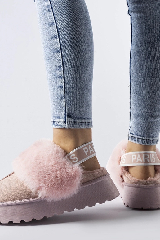 Rosa isolierte Hausschuhe mit...