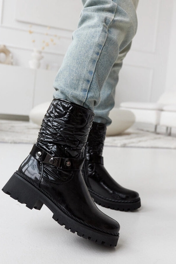 Schwarze lackierte Schuhe...